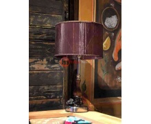 Лампа в старинном стиле темно бордового цвета ножка выполнена цвете хром и дерев