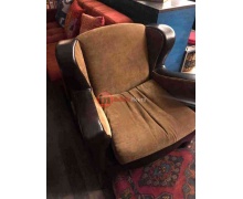 Кресло Элит лаундж удобное кресло коричневого цвета, обивка каркаса кожа, обивка сиденья велюр светло-коричевого цвета.