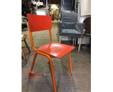 Стул Susy (Stosa) Современный кухонный стул со структурой из крашеного металла. Сиденье и спинка из многослойной фанеры с покрытием ламинатом.